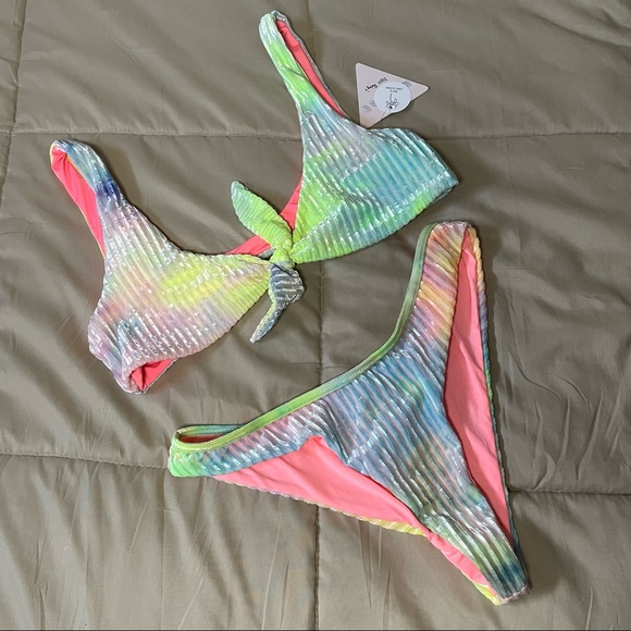 NWT Dippin’ Daisy’s Rainbow Tie Dye Bikini - Picture 2 of 7
